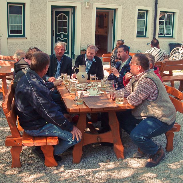 Erster Schluck beim Gugg 17.JPG